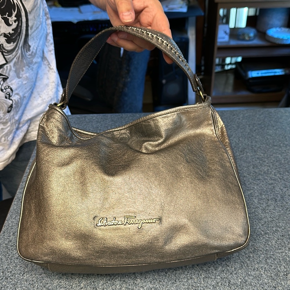 EUC Salvatore Ferragamo shoulder bag